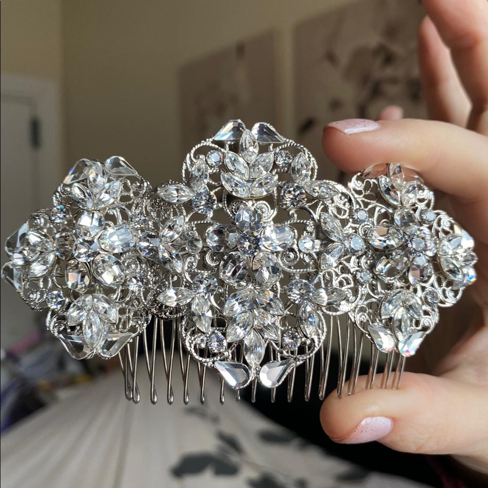 Swarovski crystal bridal comb
